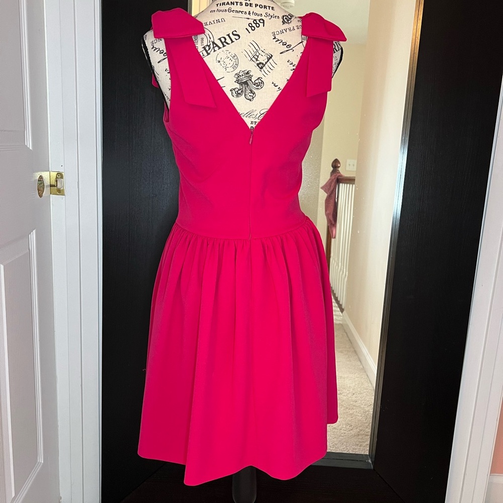 Pink interview dress with shoulder Bows